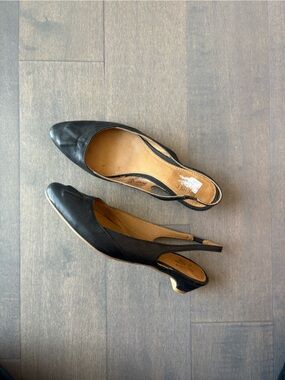 Black Slingback Pointed-Toe Kitten Heels
